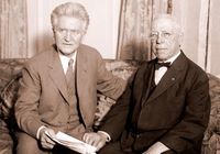 1215 Robert LaFollette and Samuel Gompers.jpg